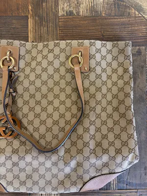 Gucci Beige GG Supreme Canvas Tote with Tan Leather Handles and Gold Hardware thumbnail 2