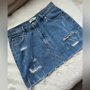 Pull & Bear Distressed Blue Denim Mini Skirt thumbnail 5