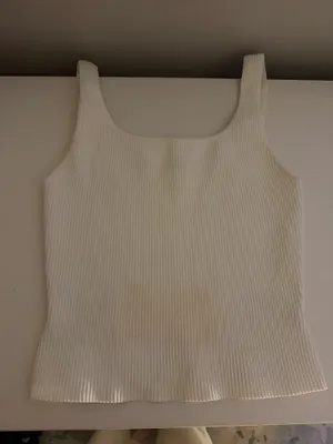 Aritzia Top Babaton thumbnail 1