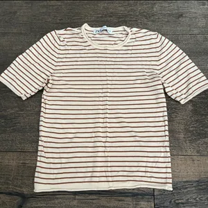 Zara Striped T-Shirt in Cream‎ and Brown small thumbnail 1