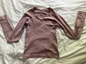 Lululemon Swiftly Tech Long Sleeve thumbnail 1