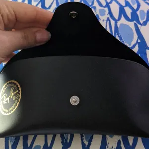 {Ray-Ban} Black Leather Sunglasses Case thumbnail 4