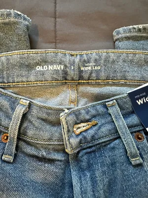Old Navy Wide Leg Jeans thumbnail 3
