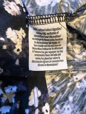 Victoria’s Secret Pink Black Perfect V-Neck Short Sleeve Purple Floral Print Tee thumbnail 5