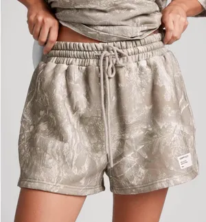 Comfrt camo shorts thumbnail 1