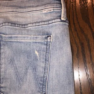 MOTHER the dropout jeans size 27 Blue thumbnail 4