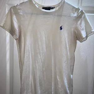 Ralph Lauren T shirt thumbnail 1