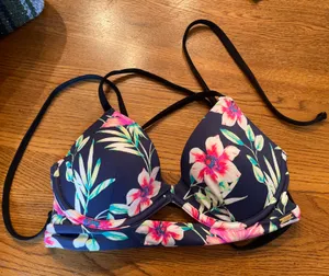 Bathing Suit Top Small Victoria’s Secret PINK Size Small thumbnail 1