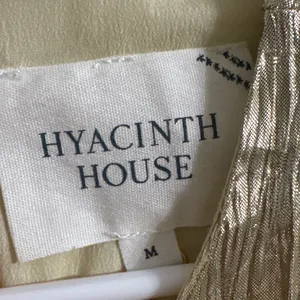 Tuckernuck Hyacinth House Gold Plisse Carol Bow Mini Dress Size Medium NEW thumbnail 4