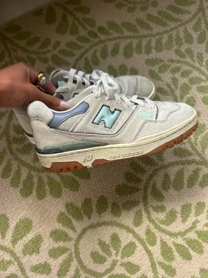 New Balance Shoes Women’s thumbnail 3