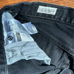 Levi's 501, size‎ 28 black jean shorts thumbnail 3