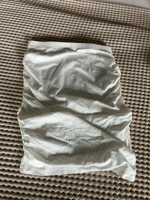 White SHEIN mini skirt in XS #shein #mini thumbnail 2