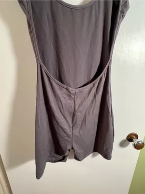 Women’s Size Small Athletic Romper Short Sleeve Open Back Dark Gray Scoop Neck‎ thumbnail 7