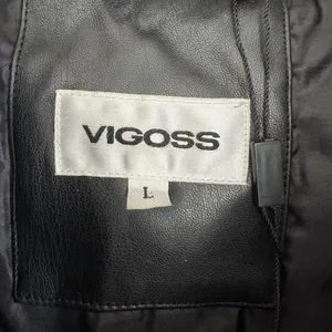 Vigoss Women L Black Faux Leather Hooded Long Puffer Vest Zip Pockets Moto Edgy thumbnail 6