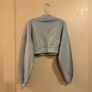 Gymshark Rest Day Sweats Cropped Pullover sz S thumbnail 2