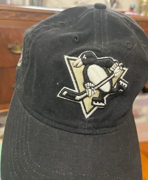 Rebook Penguins Hat thumbnail 1