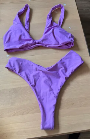 Purple swim suit Size L thumbnail 1