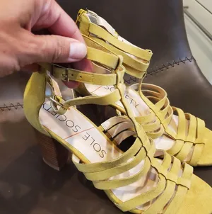 Sole Society Elise Gladiator 2 inches chunky heels size 8 new in suade yellow thumbnail 1
