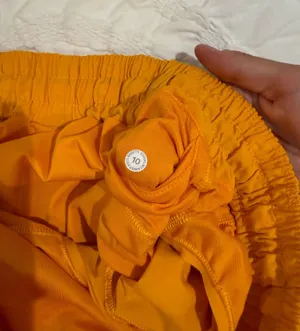 Lululemon Hotty Hot shorts 4” thumbnail 4