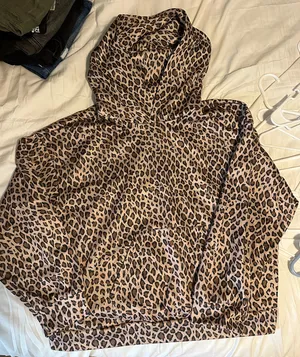 Amazon Cheetah print hoodie thumbnail 2