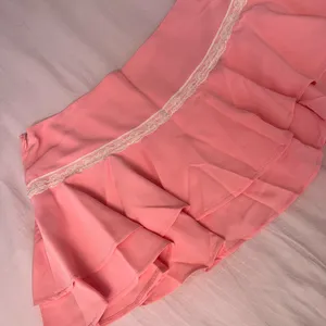 Forever 21 x Betsy Johnson Pink Lace Rosette Skirt thumbnail 6
