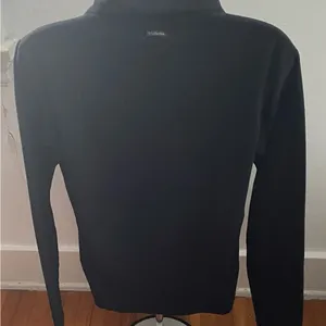 Columbia black fleece 1/4 zip closure logo on the back sweatshirt, size M top thumbnail 6