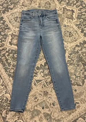 American Eagle Outfitters Skinny Jeans in Light Wash Blue thumbnail 1