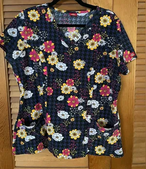 DICKIES Floral Scrub Top multicolor with black background size medium thumbnail 1