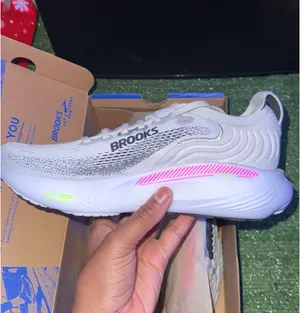 Brooks Adrenaline GTS 25 thumbnail 2