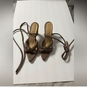 ZAGA Handcrafted Brown Leather Lace-Up Puffy Knot Strappy Heels - Size 38 thumbnail 2
