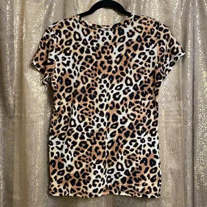 PINK Victoria’s Secret cheetah/leopard print crew neck t-shirt, XS thumbnail 4