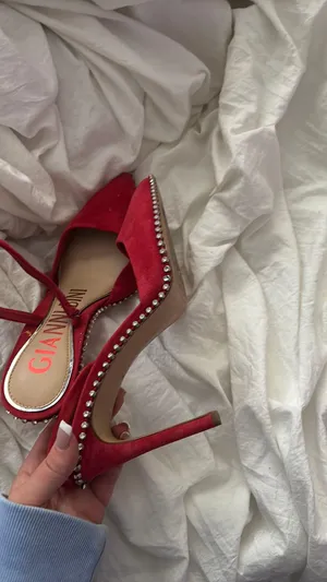Gianni Bini Heels thumbnail 1