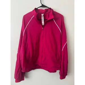 Lululemon 10 License to Train Lightweight Jacket in Passionate thumbnail 2