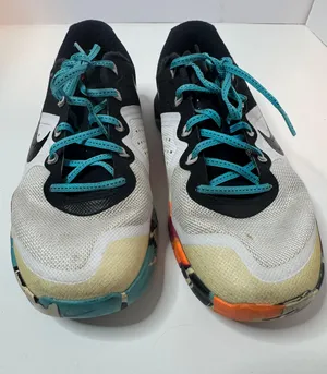 Metcon 2 Flywire Running Shoes Size 7.5 thumbnail 1