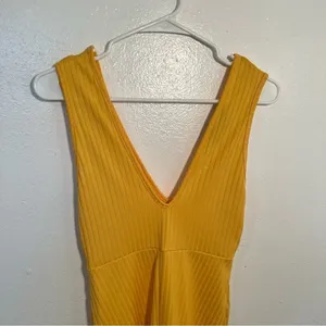 PrettyLittleThing Women's Size 8 Ribbed Tank Top Unitard‎ Yellow V-Neck V-Back thumbnail 5