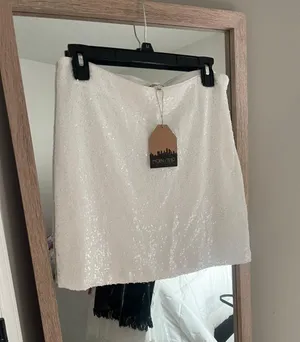 Main Strip Sequin Skirt🤍 thumbnail 1