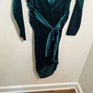 Women's Sz Large Off Shoulder Velvet Dress Emerald Green Rhinestones Long Sleeve thumbnail 9