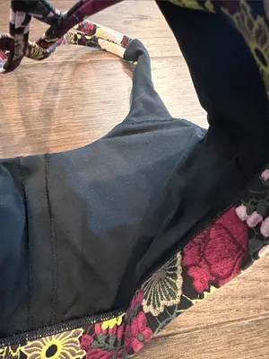 Lululemon Athletica Floral Black & Pink Sports Bra Size 6 - C53-024 thumbnail 6