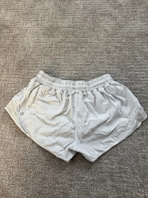 Lululemon 2.5" Hotty Hot Shorts thumbnail 2