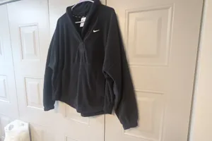 NIKE women's FB5642-010 Polar Fleece Long Sleeve Top Therma-FIT technology in black size small. thumbnail 2