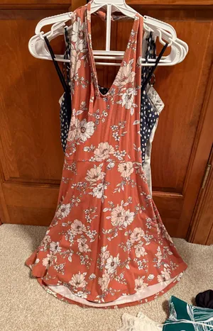 Forever 21 rose dress  thumbnail 1