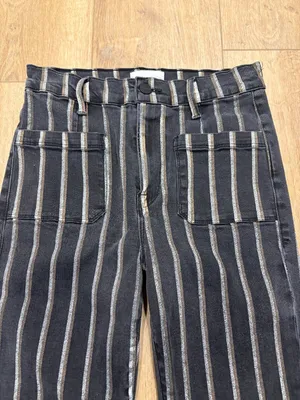 🌟 Frame 🌟 Striped Le Bardot Crop Flare Patch Pocket Denim Jeans Black Wash 27 thumbnail 3