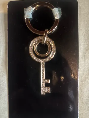 Gold key keychain thumbnail 2