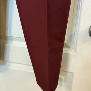 White House | Black Market Elegant Burgundy Women's Capris thumbnail 3