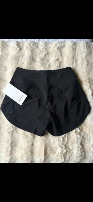 Lululemon Speed-Up Shorts in Black thumbnail 4