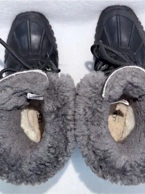 UGG Adirondack II Women’s 1906 Winter Boots Sz 6.5 Waterproof VIBRAM Cozy Snow thumbnail 13