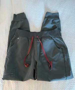 FIGS High-Waisted Zamora Scrub Pants thumbnail 1