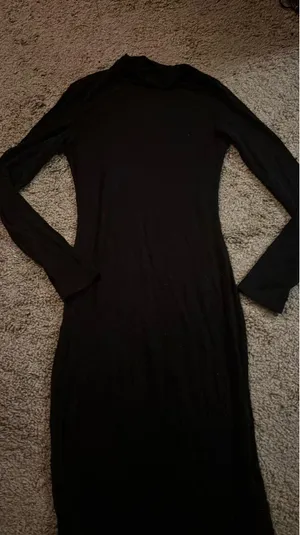 Black fitted dress thumbnail 1