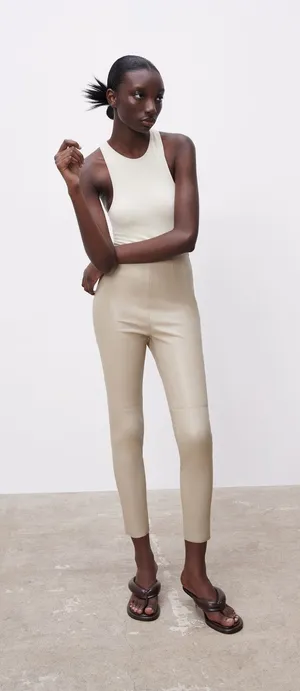 Zara Faux Leather High-Waisted Leggings Size M 8372/061/711 thumbnail 1