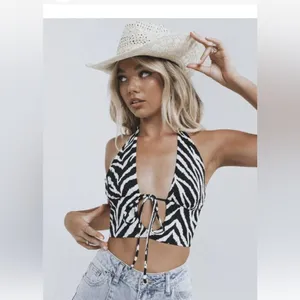 Princess Polly zebra Elaine top. Size 2‎ thumbnail 3